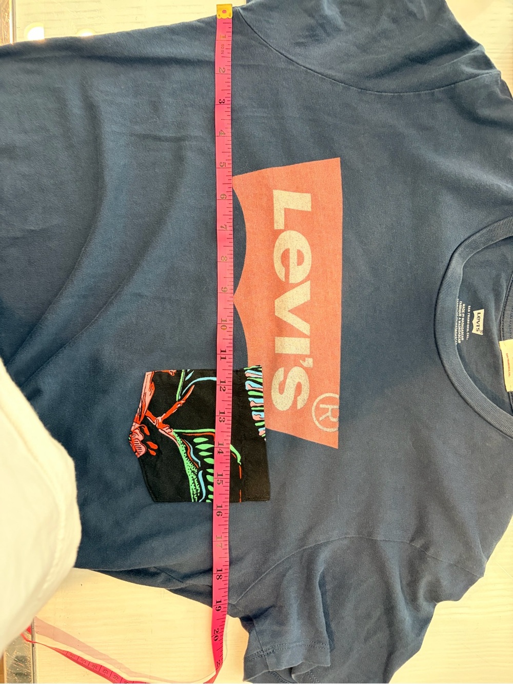 Upcycled Levi’s Floral Pocket Tee With Matching Scrunchie - Picture 8 of 10